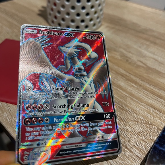 ULTRA RARE Reshiram GX - Picture 2 of 3